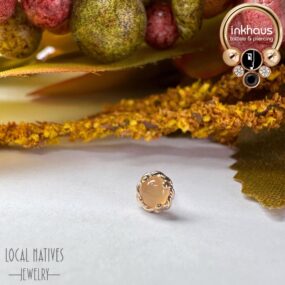 Local Natives 14 Karat Yellow Gold Basket w/ Genuine Peach Moonstone.