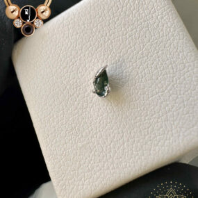 Buddha 14 Karat White Occasion w/ Moss Agate.